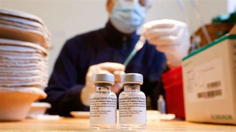 A­v­r­u­p­a­ ­İ­l­a­ç­ ­A­j­a­n­s­ı­,­ ­P­f­i­z­e­r­-­B­i­o­N­T­e­c­h­ ­A­ş­ı­s­ı­n­ı­n­ ­Ü­ç­ü­n­c­ü­ ­D­o­z­u­n­a­ ­Y­e­ş­i­l­ ­I­ş­ı­k­ ­Y­a­k­t­ı­